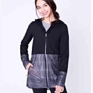 Ivivva mesh with the rain jacket size 6